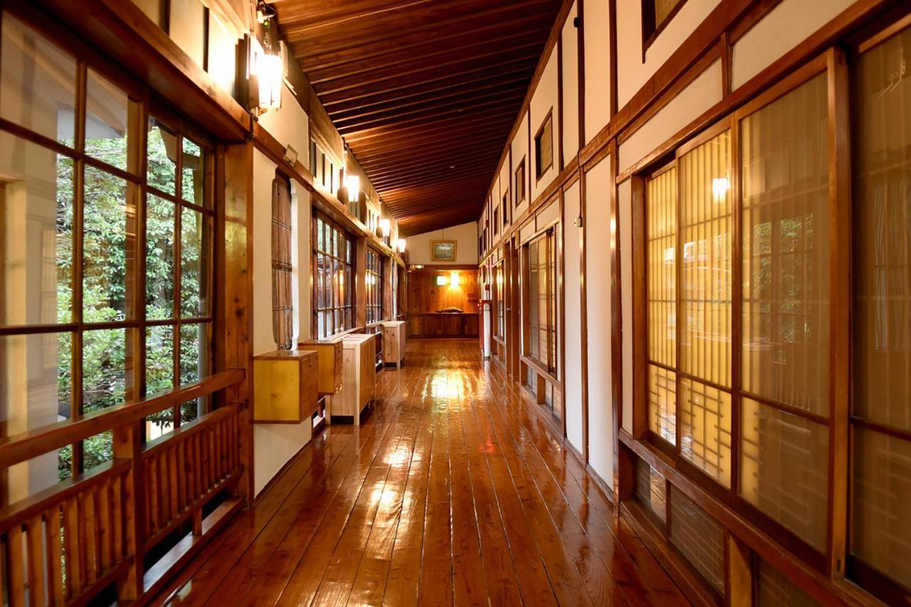 Hitoyoshi Ryokan Экстерьер фото